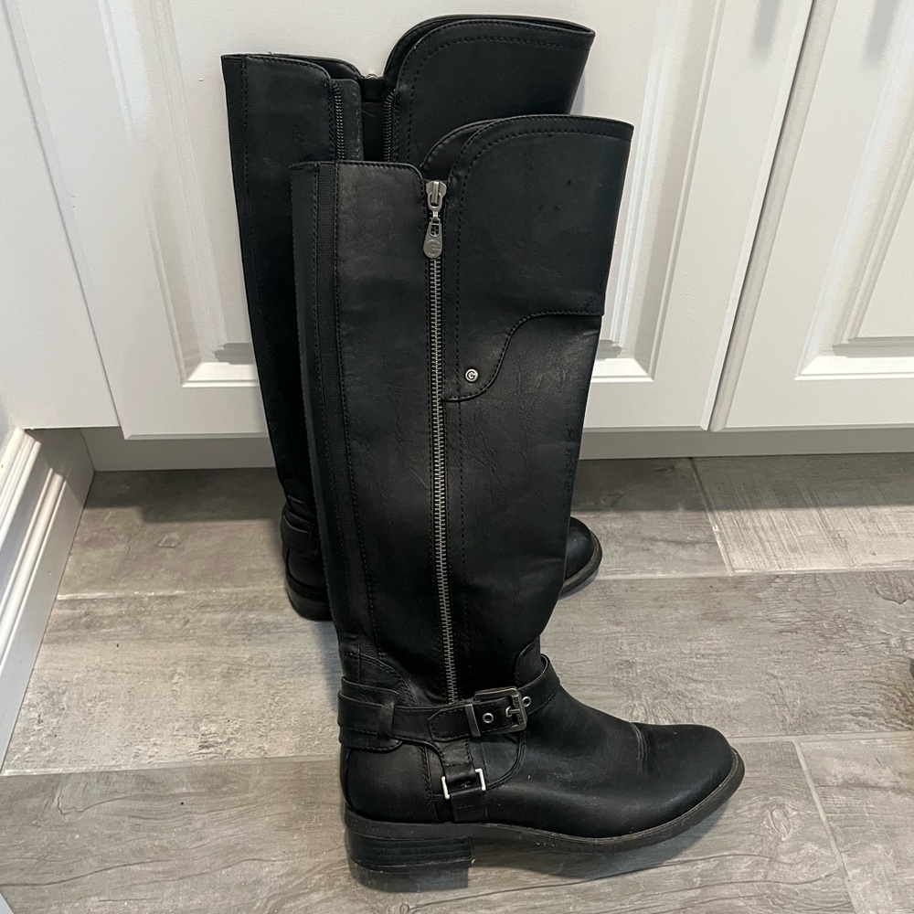 EUC G by Guess Womens Haydin Almond Toe Knee High Fashion Boots, Black, Size 7